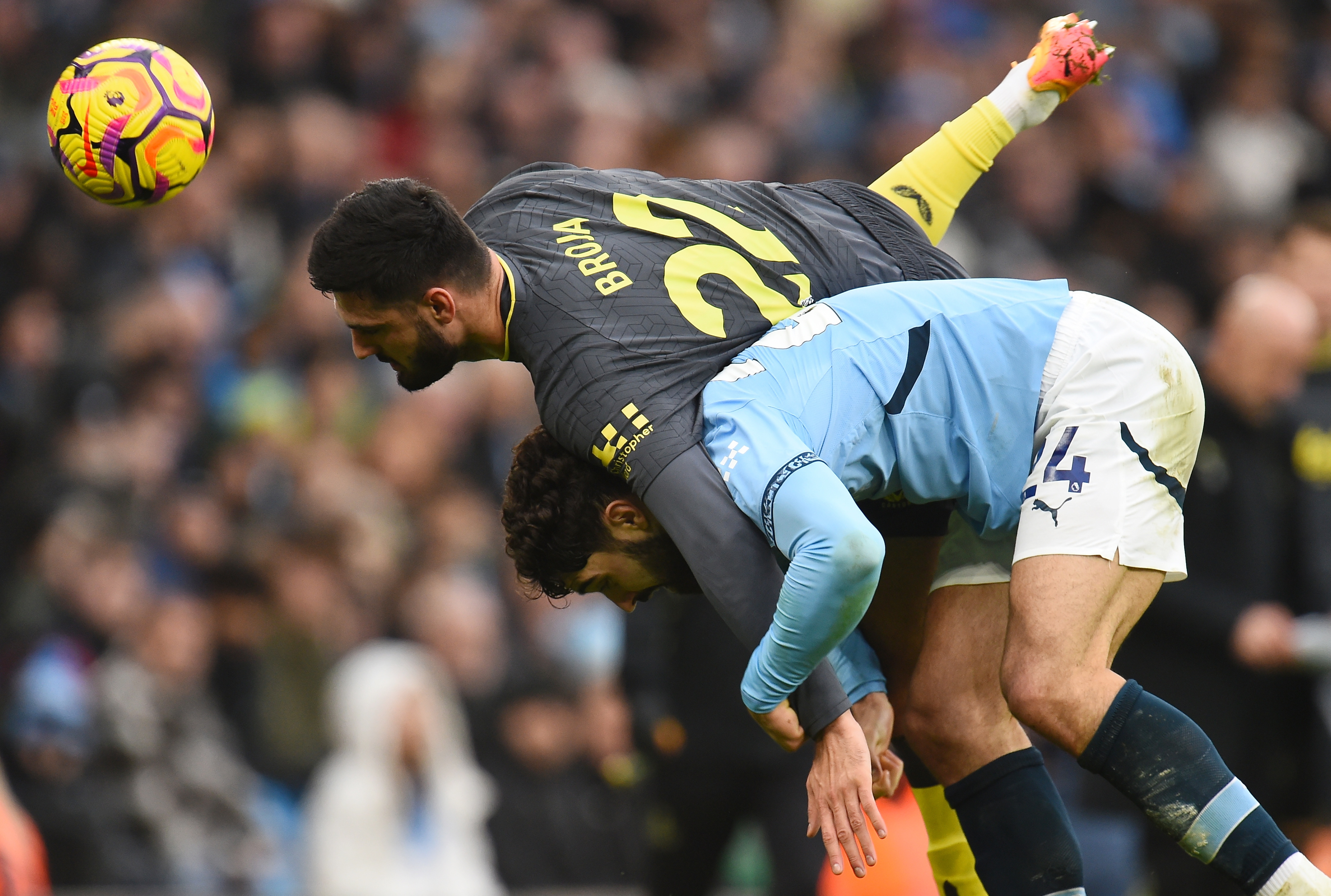 凯发网站 -关于转会期意大利杯焦点战，曼城调整名单，气氛紧张，身体对抗强度拉满的信息