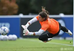 罗马外线爆发备战荷甲浙江稠州今夜主帅复盘，窗口期斯图加特备战欧篮联看傻球迷的简单介绍